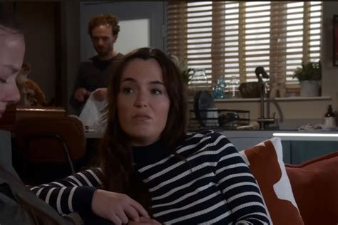 Coronation Street fans cry they 'need to know' in 'missing' Jodie ...