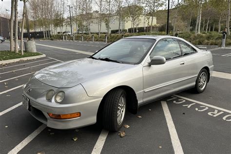 Original-Owner 2000 Acura Integra LS Hatchback 5-Speed for sale on BaT Auctions - sold for ...