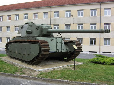 ARL 44 Heavy Tank | French tanks, Army tanks, Tanks military