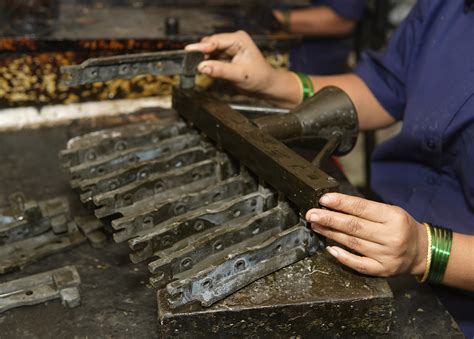 Pouring Shells 1 or Shells 2 Process | Pouring Shells 1 or Shells 2 in ...