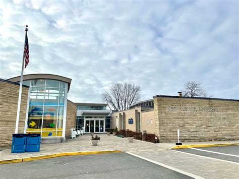 Broadway Bigs - West Islip Public Library