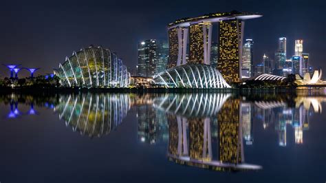Marina Bay Sands Night Reflection - 4K Ultra HD Wallpaper by Kenneth Neo