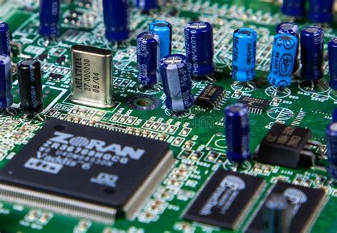 Inside of a Computer Close Up 的图像结果