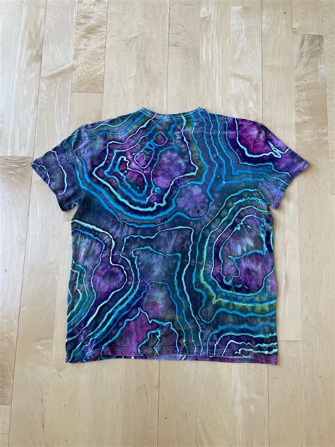 Rezultat imagine pentru Tie Dye Geode Tutorial