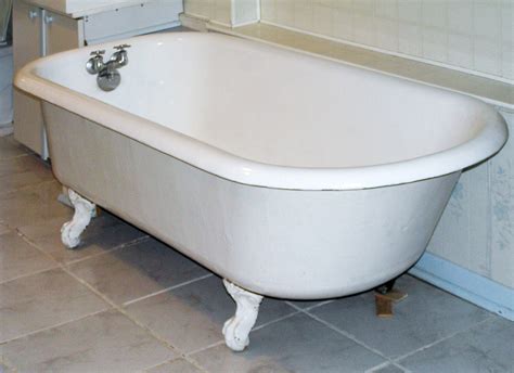 File:Clawfoot bathtub.jpg - Wikimedia Commons