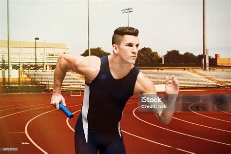 Male Runner Running 的图像结果