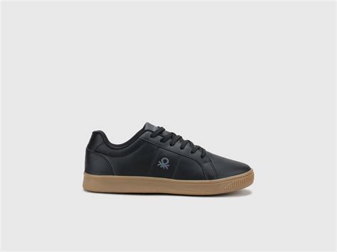 Men Solid Lace-Up Basic Knot Sneakers – United Colors of Benetton Store