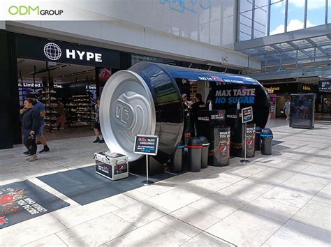 Pop Up Store Creative Design 的图像结果