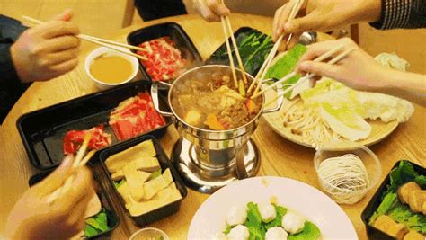 吃火锅送什么礼物最新素材