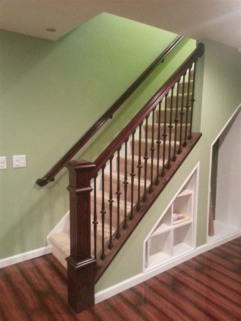 Project # 189 - Wood Knee Wall Cap - StairSupplies™