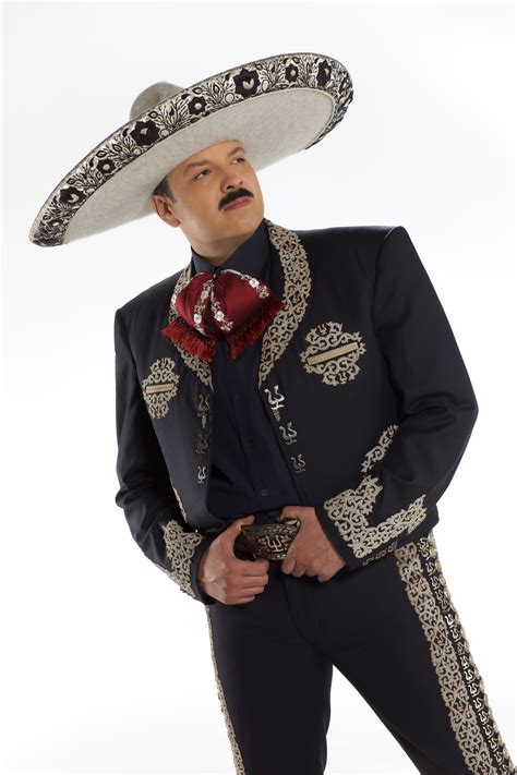 Pepe Aguilar Mariachi Outfit | Mariachi outfit, Mariachi, Outfits