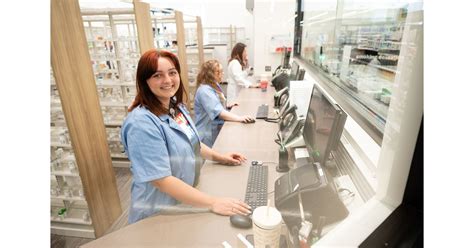 Meijer Pharmacists Prepared for Customers' Fall Vaccination Needs - Sep ...