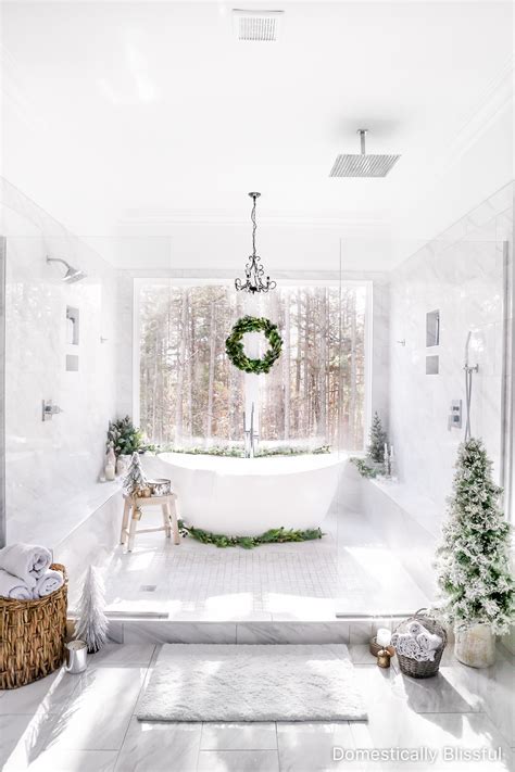 10 Cozy DIY Christmas Bathroom Decor Ideas for a Festive Home