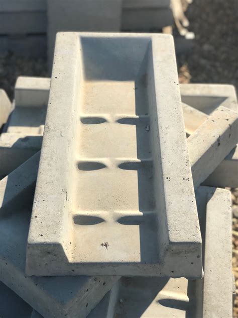 Concrete splash block - gastcad
