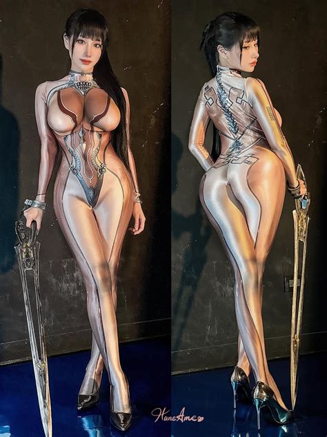  「過激すぎる露出で理性が吹き飛びそう…」台湾の爆美女コスプレイヤー・ハネアメ《限界ギリギリの超攻撃的ボディスーツ姿》に称賛の嵐（マネー現代 エンタメ班） | マネー現代 | 講談社