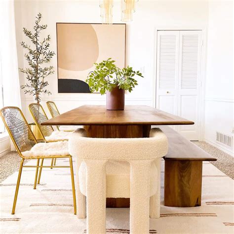 Textured Accessories for an Artistic Dining Room - Soul & Lane