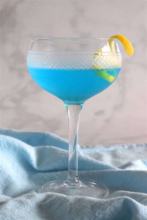 Pretty Blue Alcoholic Drinks