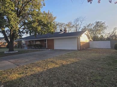 3015 W River Park Dr, Wichita, KS 67203 | Homes.com