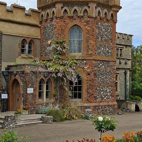 WHITSTABLE CASTLE & GARDENS - All You Need to Know BEFORE You Go 2026 ...