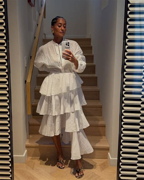 The best Tracee Ellis Ross feet pictures 🤩