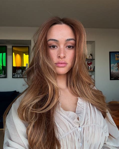 Kyla Jackson | Bikinis beach and treats | Instagram