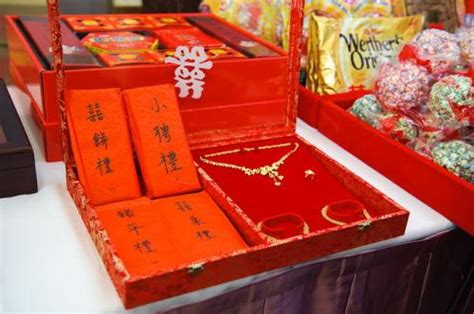 出嫁前送什么礼物最新素材