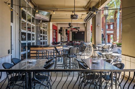 WestGate - Bar Louie Events