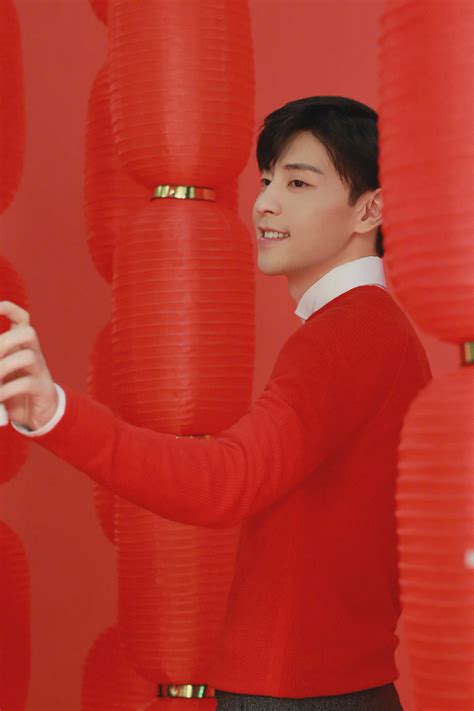 邓伦收到什么礼物最新素材