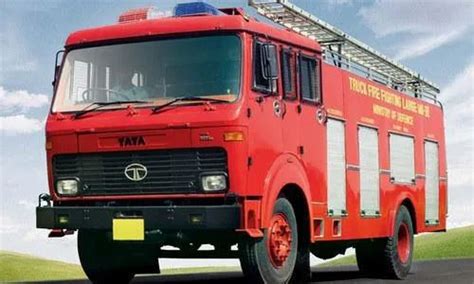 Fire Fighting Vehicles - SMALL FIRE TENDER Manufacturer from Faridabad