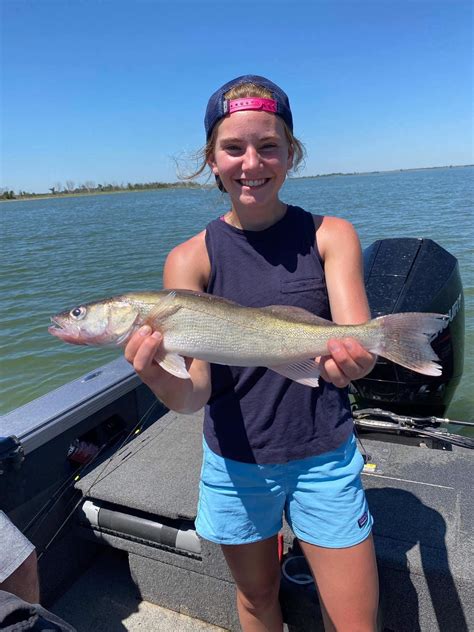 Walleye Fishing at Lake Thompson | Adams Guide Service | SD