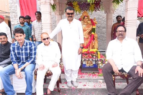 When Mahesh Babu forgot Vijaya Nirmala's death and expected her ...