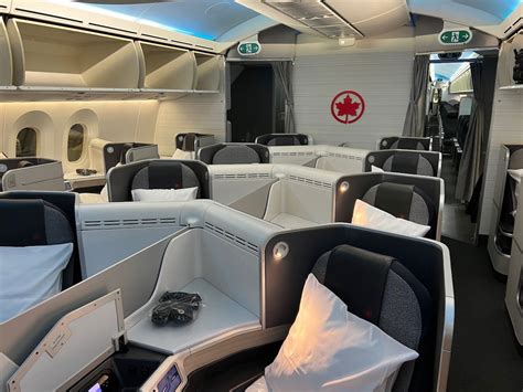Air Canada Business Class 的图像结果