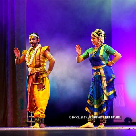 Lakshmi & Vineeth’s dance performance Photogallery - ETimes