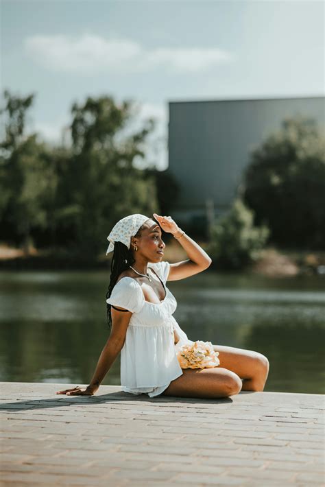 Women+With+Three+Breasts Photos, Download The BEST Free Women+With ...