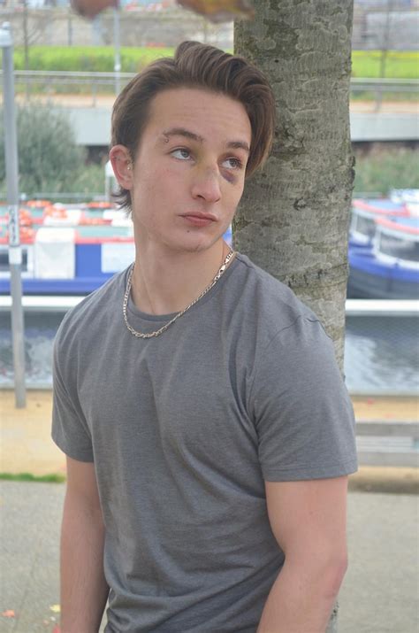 18 year boy Images - Free Download on Freepik