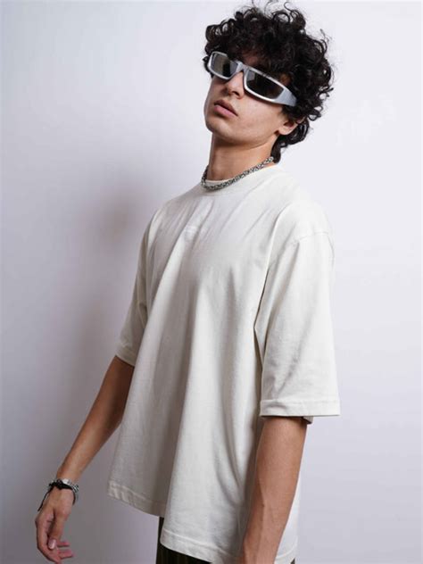 Everyday Oversized Tees – URBAN NEEDS