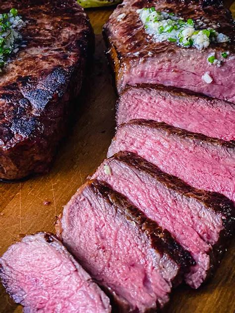 how to cook a medium rare new york strip steak