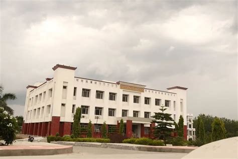 Mohammad Ali Jauhar University Rampur Campus: Photos, Virtual Tour