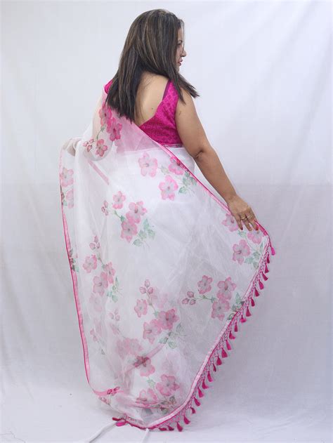 Stylish Off-White & Pink Organza Saree: Trendy Digital Print Design