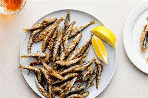 Try Fried Whitebait, a Small Fish With Big Flavor | Recipe in 2021 ...