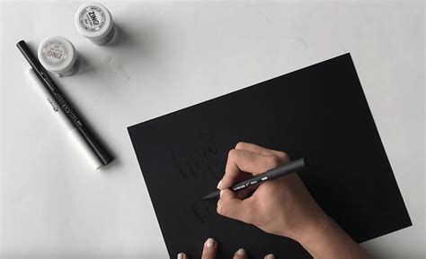 How to Use Embossing Powder On Embossed Paper 的图像结果