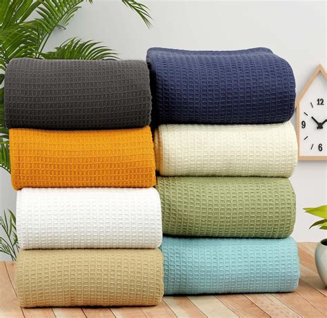 Amazon.com: AAVNI HOMES Cotton Blanket King Size Waffle Weave Blanket ...