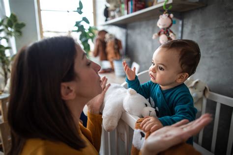 Baby Talk Milestones: When Do They Start Talking? | Sittercity