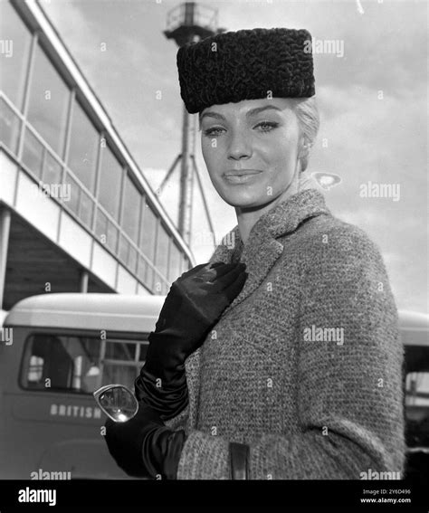 AMERICAN ACTRESS MARIA PERSCHY AT LONDON AIRPORT / ; 22 AUGUST 1963 ...