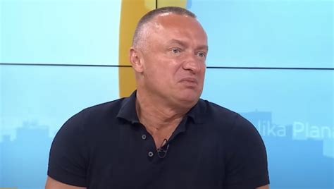 Pajtić: Vučić je kao zlatna ribica, stranci mu počešu stomak i on ...