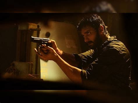'Aarathu Sinam' review: Arulnithi does a good job but Arivazhagan fails ...