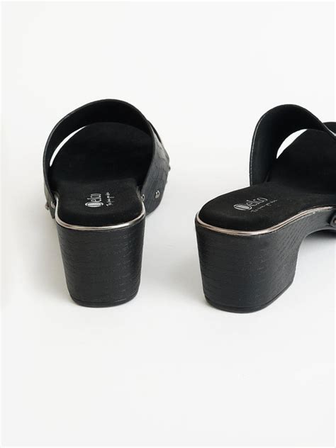 Slip Ons – DELCO SHOES
