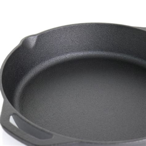 MegaChef 6-Piece 12.75-in Cast Iron Skillet Set with Lid 849114404M at ...