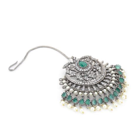 Diamond and Emerald Maang Tikka – Ritu Singh Luxe Jewelry
