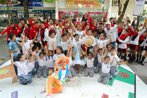Con gran acogida inició campaña de donación de útiles escolares en ...